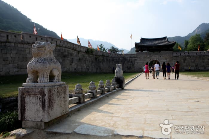 문경새재를 따라 기쁜 소식을 들어볼까?