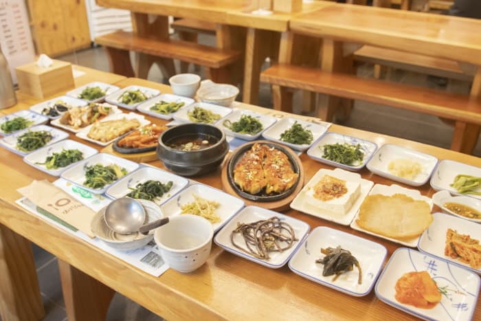 Odaesan Minsok Sikdang (오대산민속식당)