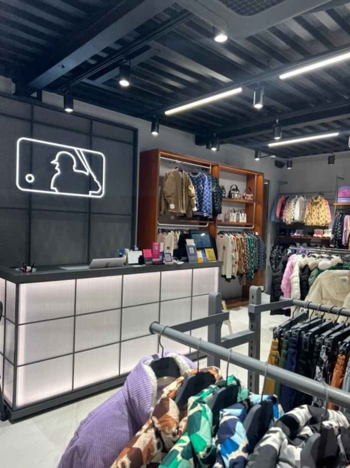 MLB - Wonju Branch [Tax Refund Shop] (엠엘비 원주)