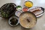 Sindo Kalguksu Main Store (신도칼국수 본점)