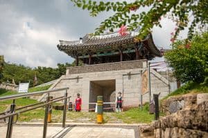 Site of Dongnaeeupseong Walled Town (동래읍성지)