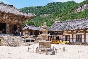 내소사삼층석탑