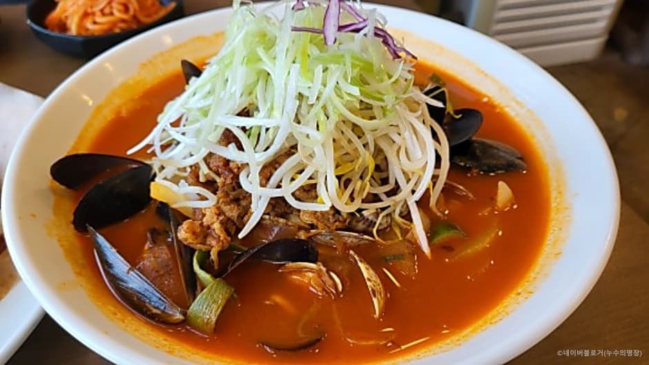 황제바지락짬뽕
