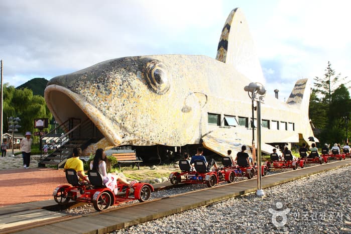 Jeongseon Railbike (정선레일바이크)