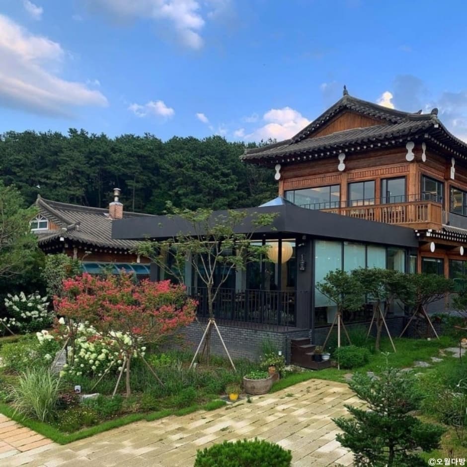 오월다방