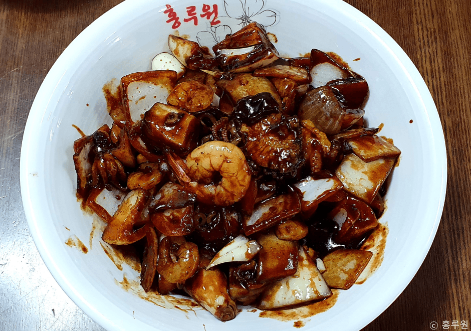 홍루원 본관