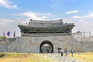 창룡문