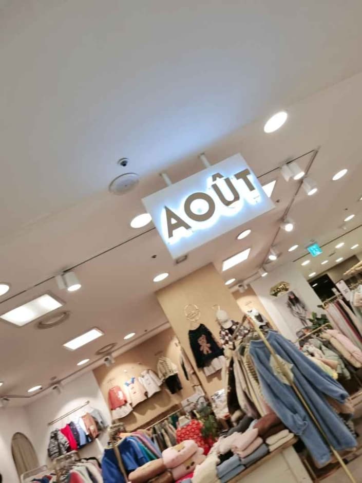 Aout - Newcore Pyeongchon Branch [Tax Refund Shop] (우트 뉴코아 평촌)