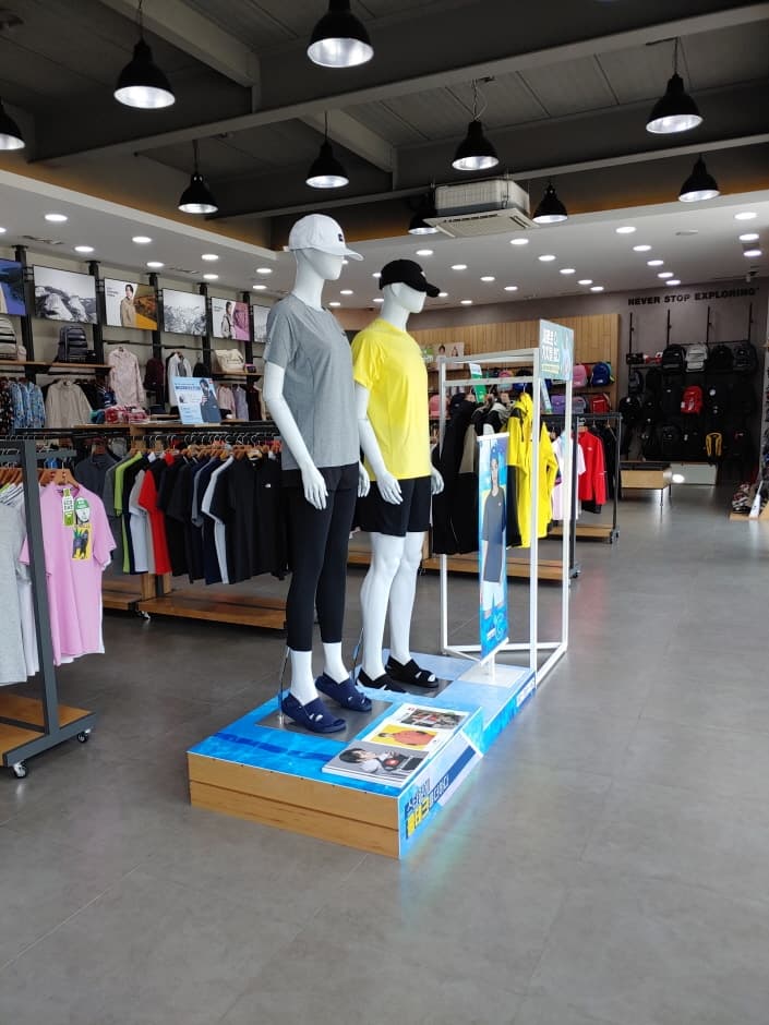 The North Face - Anseong Branch [Tax Refund Shop] (노스페이스안성점)