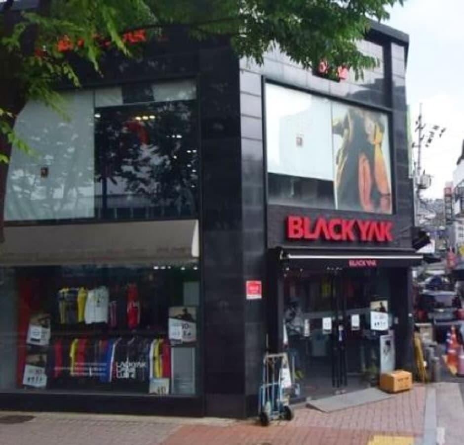 Black Yak - Jongno Branch [Tax Refund Shop] (블랙야크 종로)
