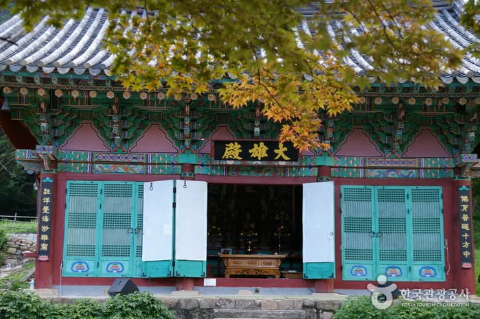 동서양의 문화를 모두 즐기는 여행