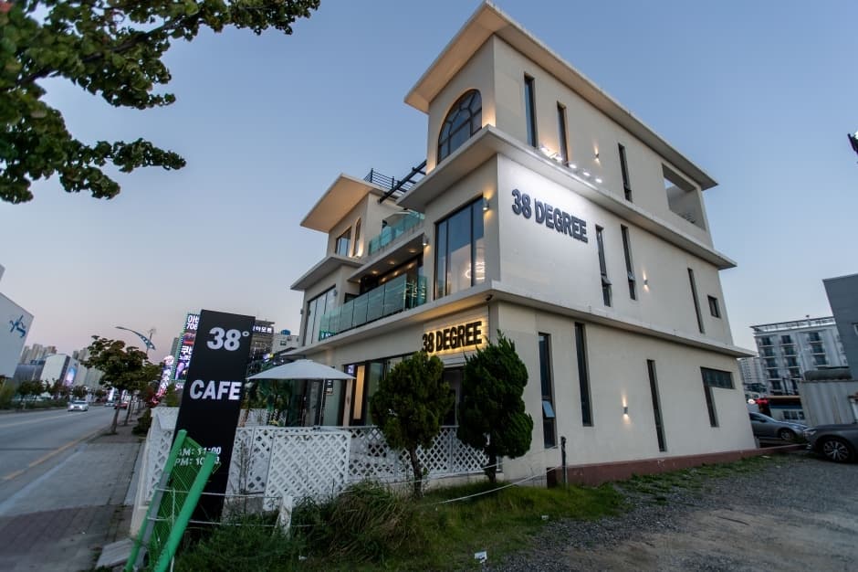 38DEGREE