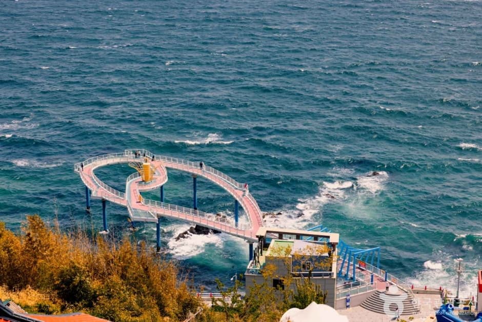 Dojjaebigol Haerang Observatory (도째비골 해랑전망대)