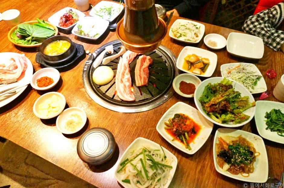 뜰에서화로구이 인덕원점