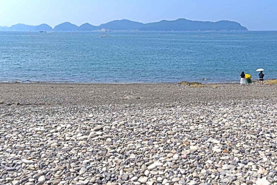 몽돌해수욕장 (몽돌해변)