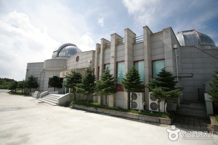 Bohyunsan Optical Astronomy Observatory (보현산 천문대)