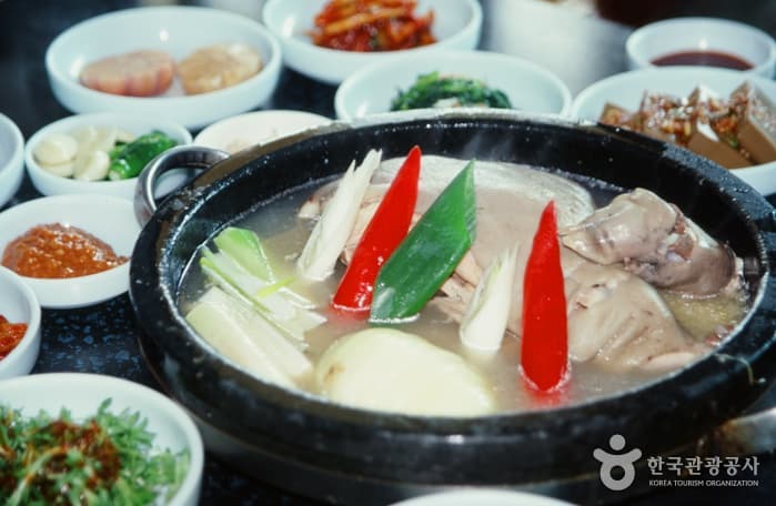 진안관