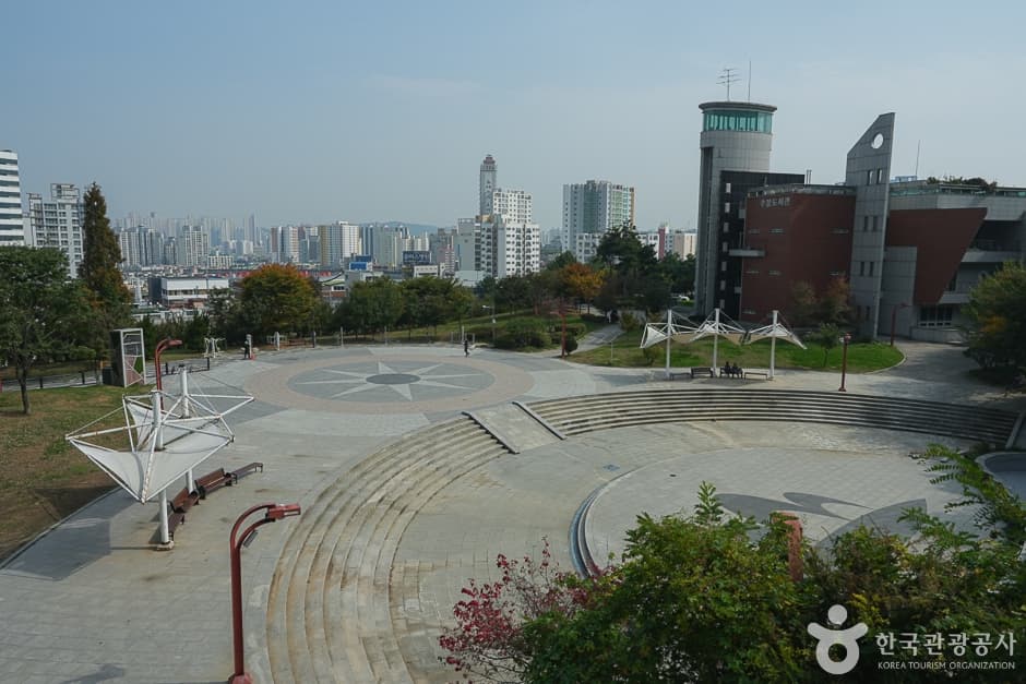 Subong Park (수봉공원)
