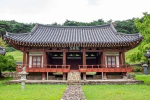 남성재