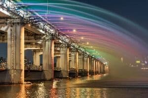 Banpo Bridge Rainbow Fountain (반포대교 달빛무지개분수)