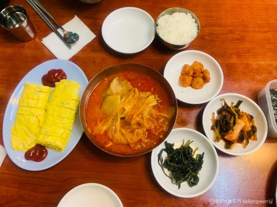 굴다리식당