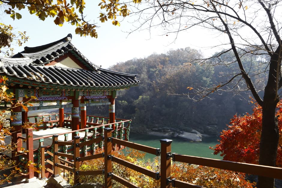 예술과 자연을 하나의 작품으로 만나는 여행 코스