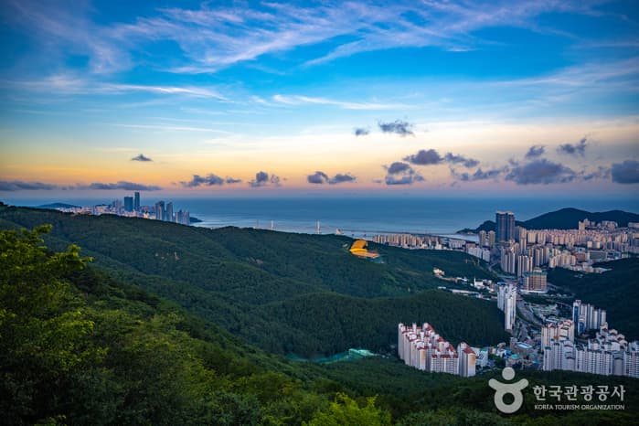 Hwangnyeongsan Mountain ()