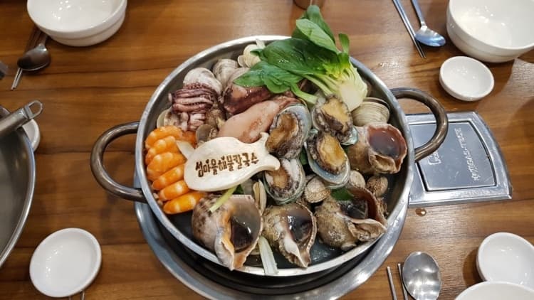 섬마을해물칼국수