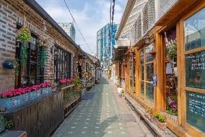 Ikseon-dong Hanok Street (익선동 한옥거리)