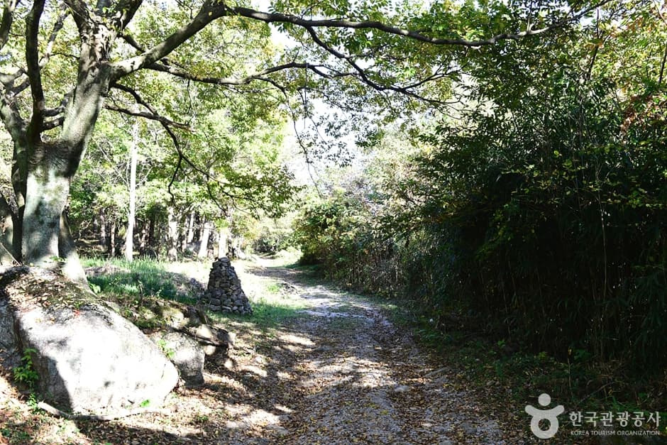 Gosan Mountain (고산)