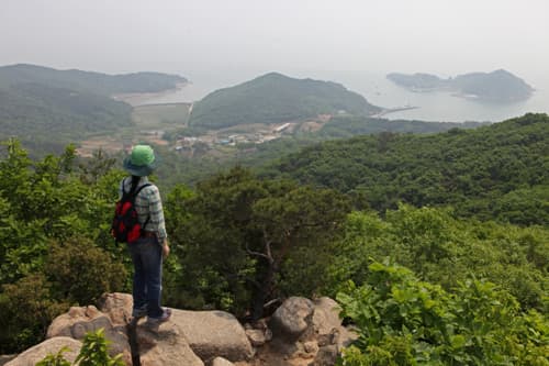 Horyonggoksan Mountain (호룡곡산)