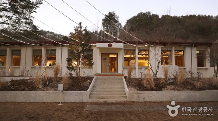 오월학교