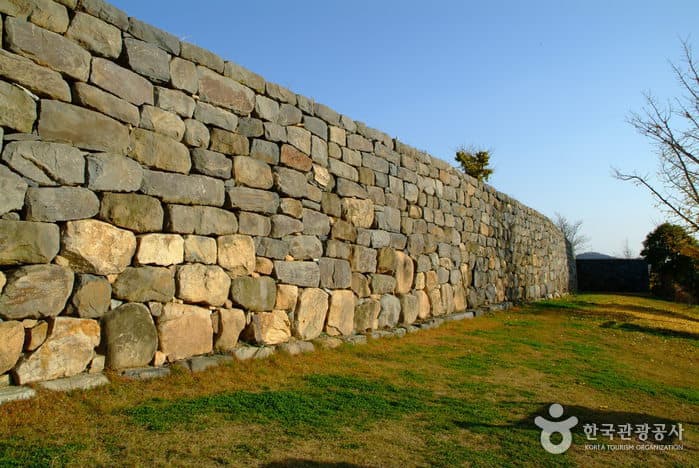 Myeoncheoneupseong Walled Town, Dangjin (당진면천읍성)