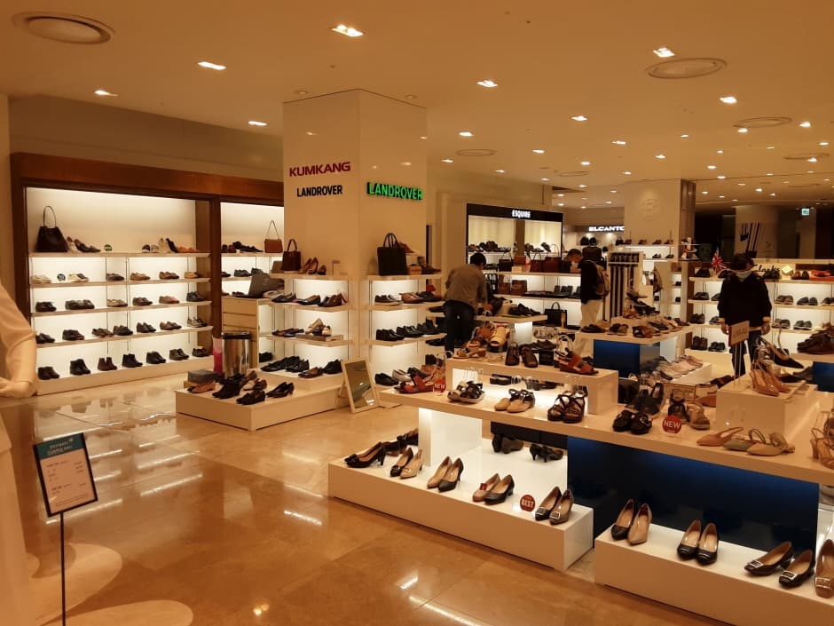 Landrover - Lotte Gwangbok Branch [Tax Refund Shop] (LR롯데광복(금강 랜드로바))