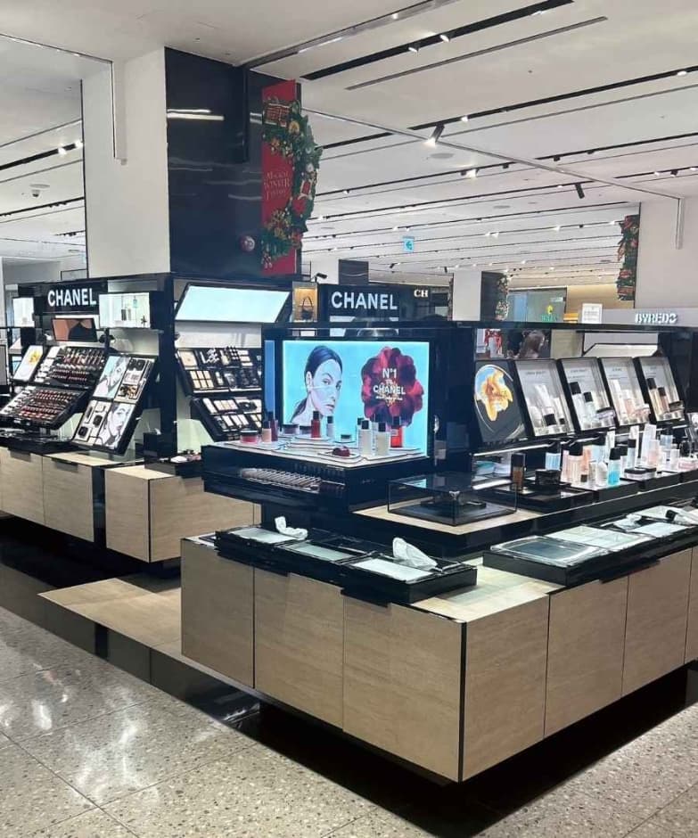 Chanel Cosmetics  [Tax Refund Shop] (샤넬 코스메틱)