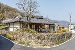 임실김용택시인문학관