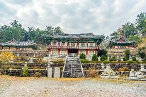 나주 철천리 마애칠불상과 석조여래입상