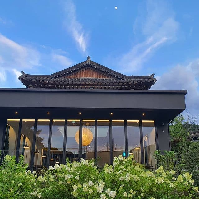 오월식당