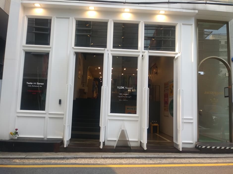 1LDK Seoul - Cheongdam Branch [Tax Refund Shop] (1LDK SEOUL 청담)