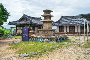 영천 신월리 삼층석탑