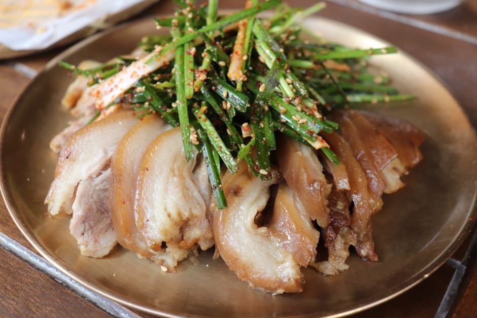 1984그수육집칼국수