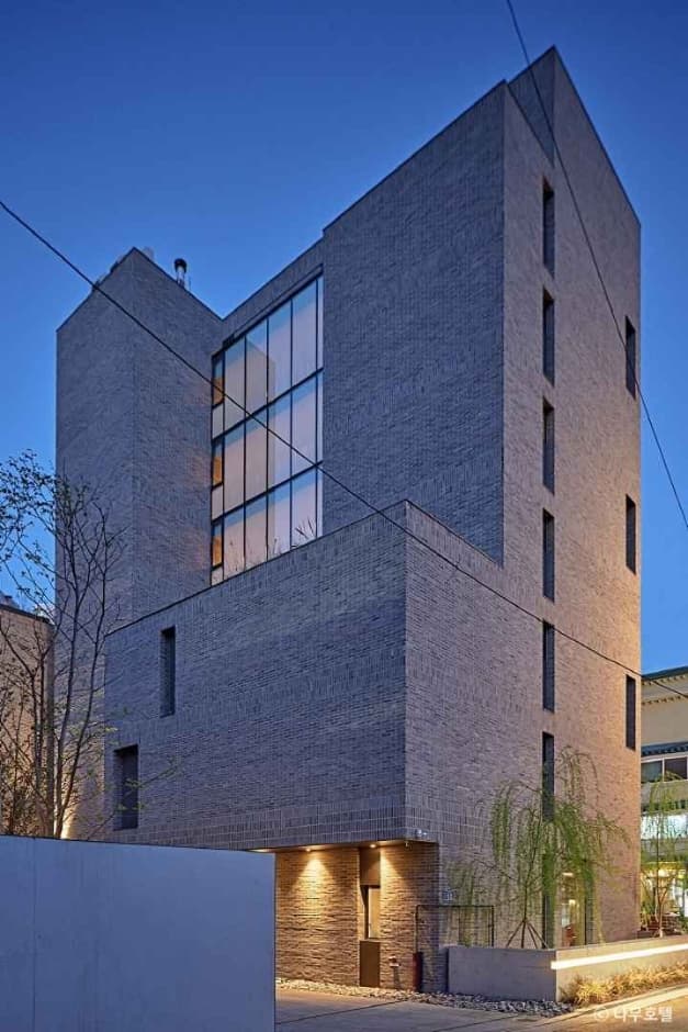 Namu Hotel (나무호텔)
