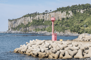 Baksugijeong Cliffs (박수기정)