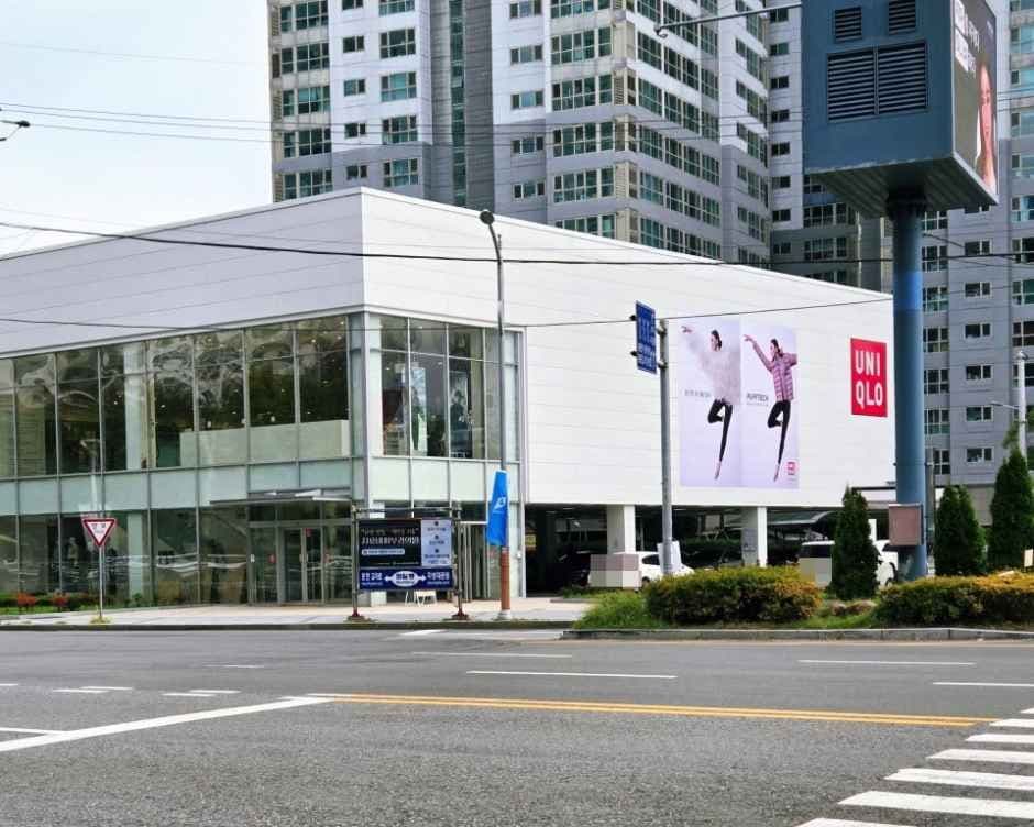 유니클로 부산범일점