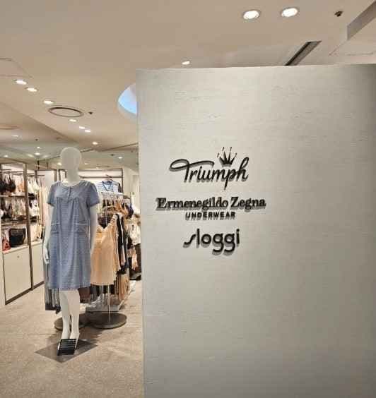 Triumph - Lotte Department Store Jamsil Branch [Tax Refund Shop] (트라이엄프 롯데백화점 잠실점)