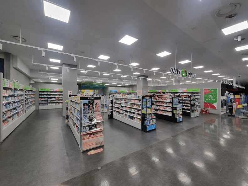 Olive Young - Homeplus Ganseok Branch [Tax Refund Shop](올리브영 홈플러스 간석점)