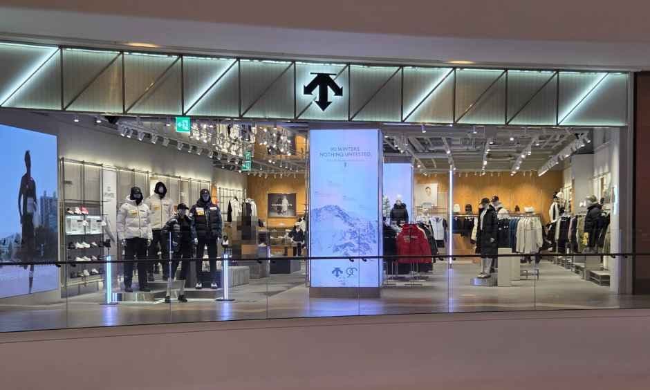 Descente - Starfield Goyang Branch [Tax Refund Shop](데상트 스타필드 고양점)