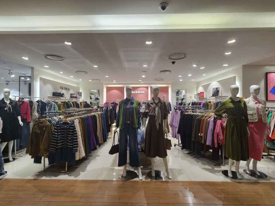 Valencia - Mario Outlet Building 1 Branch [Tax Refund Shop] (발렌시아 마리오아울렛 1관점)