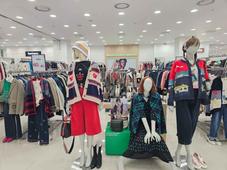 Benetton - MODA Outlet Incheon Branch [Tax Refund Shop]  (베네통 모다아울렛 인천점)(베네통 모다아울렛 인천점)