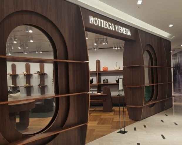 Bottega Veneta - Shinsegae Department Store Cheonan-Asan Branchh [Tax Refund Shop] (보테가베네타 신세계백화점 천안아산점)